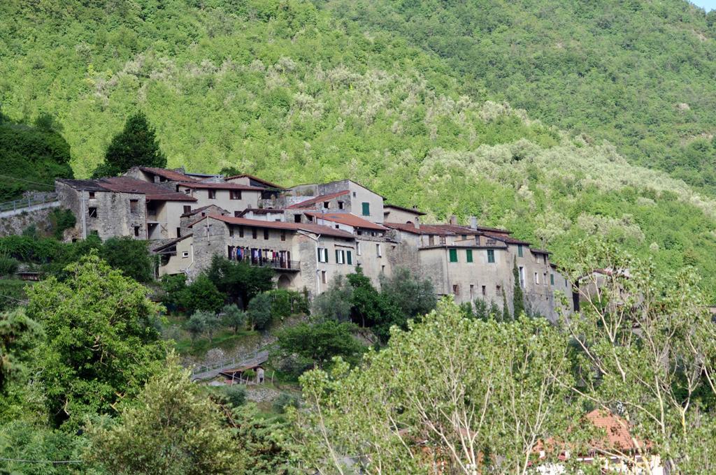 Agriturismo Mulino Del Castello Nasino Eksteriør bilde